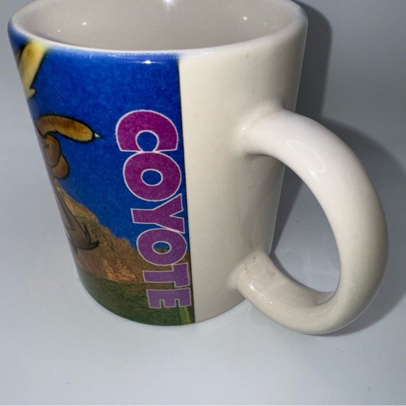 1996 Vintage Cartoon Mug Loony Tunes Wilee Coyote 10oz Speed Runner - Picture 4 of 15